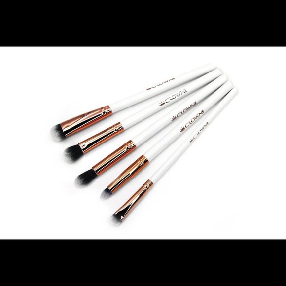 COPY - The Crown: All Eyes on You Brush Set - Picture 1 of 2